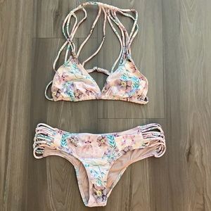 Billabong bathing suit set size medium